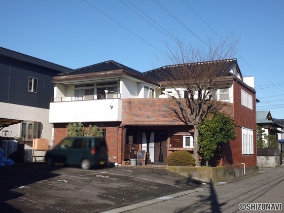 清水区有東坂一丁目 【店舗付住宅】 80坪超の敷地 駐車場8~9台