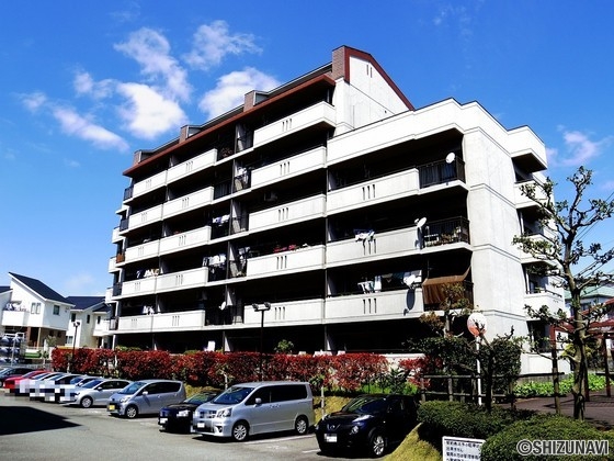 パストラルハイム三島2番館 三島市西若町 南向き3LDK
