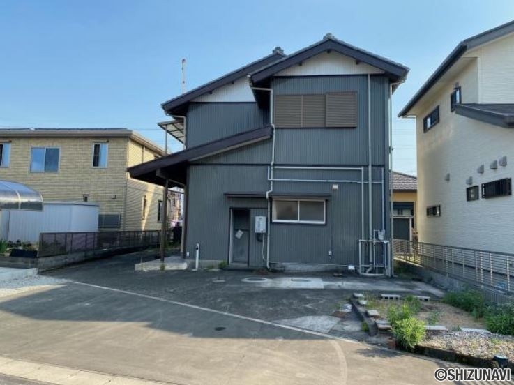 【リフォーム中】島田市三ッ合町 5台駐車可能