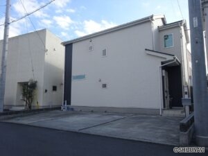 富士宮市黒田中古住宅　2018年築の美邸　駐車場3台分有