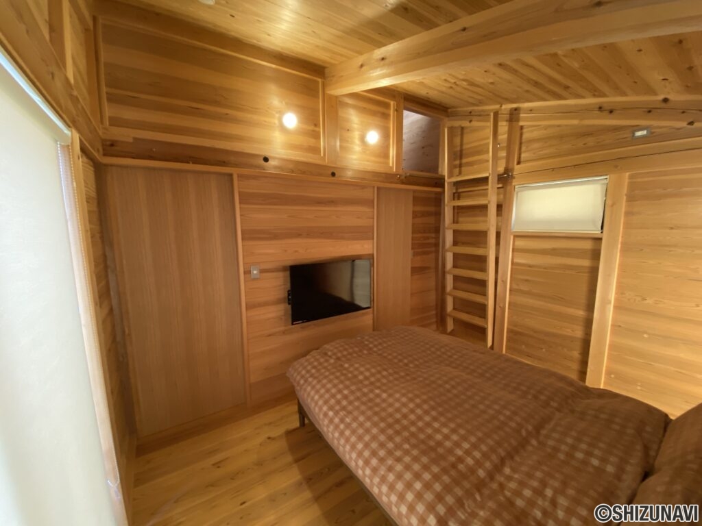 テレビも置けるスペースがあります