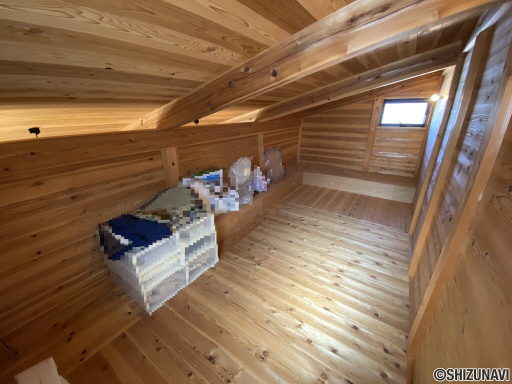 小屋裏収納