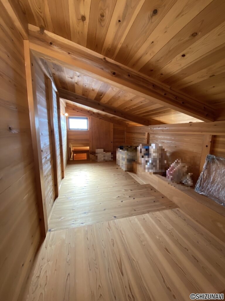 小屋裏収納