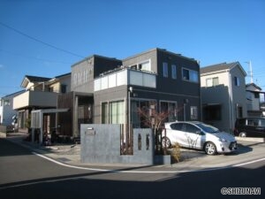 富士市森島　地震に強いセキスイハイム施工　太陽光発電パネル搭載のオール電化住宅