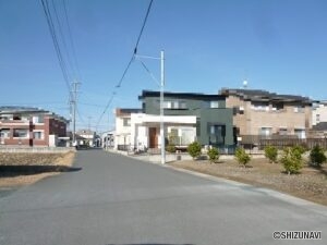 南区下飯田町　前面道路