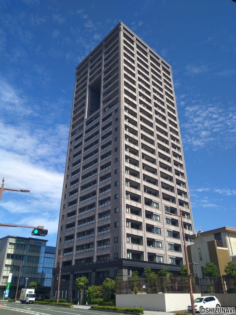 タワー・ザ・ファースト1603号室　高級タワーマンションの画像