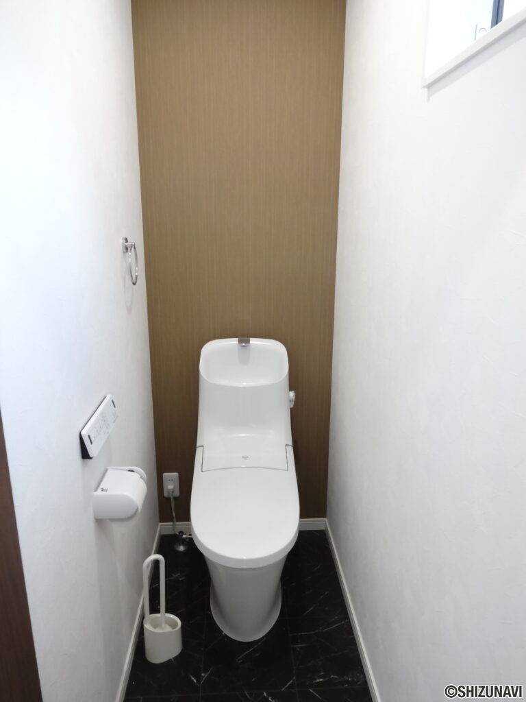 富士市一色　戸建て　2階トイレ。