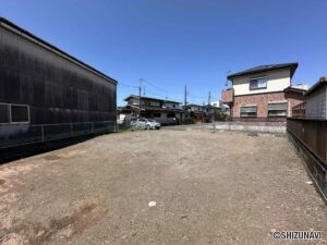 建物も解体し、更地となりました。