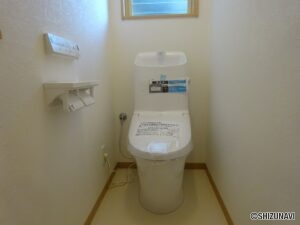 静岡市駿河区池田　中古住宅　トイレ