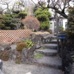 宇東川西町　戸建て　玄関アプローチ