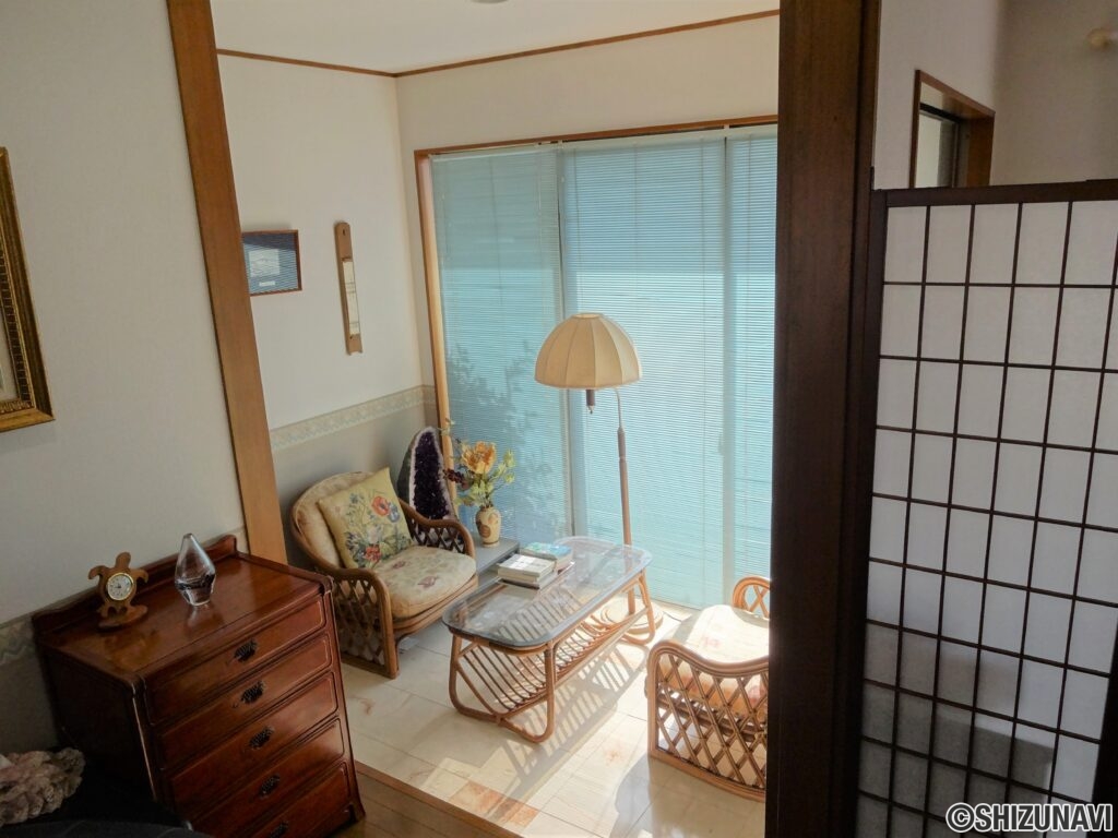 宇東川西町　戸建て　南東側洋室2
