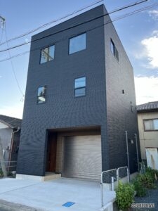 浜松市中央区泉4丁目　新築一戸建て　ガレージハウス　完成済の物件画像