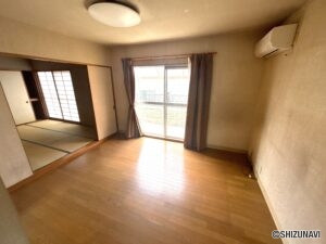 富士市伝法　戸建　内観