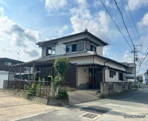 【仲介手数料不要】浜松市中央区寺脇町　純和風の中古住宅がリフォームにて和モダンスタイルに生まれ変わりました！の物件画像