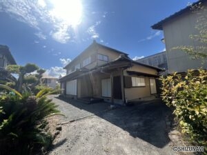 【牧之原市細江】中古戸建　6LDK+納戸+納戸　物置あり（別棟）　駐車3台　敷地面積200坪超の物件画像