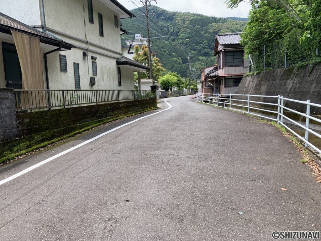 土地　葵区大原　前面道路