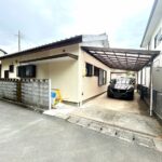 【リフォーム済/外観】外壁の塗装を行いました。南東が開けているため、風が良く抜ける立地です。