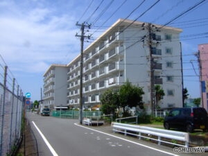 沼津市杉崎町に生活利便良好な売マンションが出ました！の物件画像