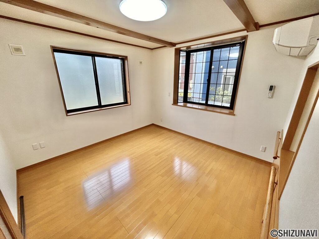 静岡市葵区竜南1丁目　中古住宅の画像