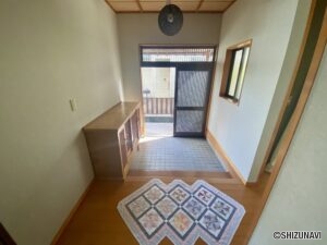 藤枝市岡部町三輪　中古住宅