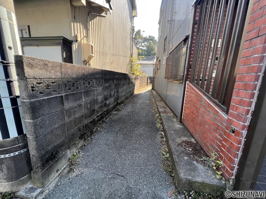 中央区舞阪町舞阪　中古住宅　敷地広々100坪超　旧東海道沿いの歴史ある街並みの画像