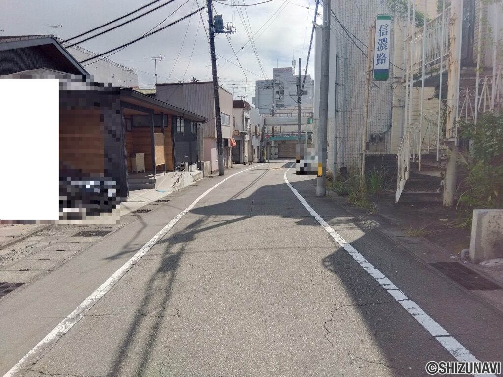 富士宮市宮町　売り土地　前面道路