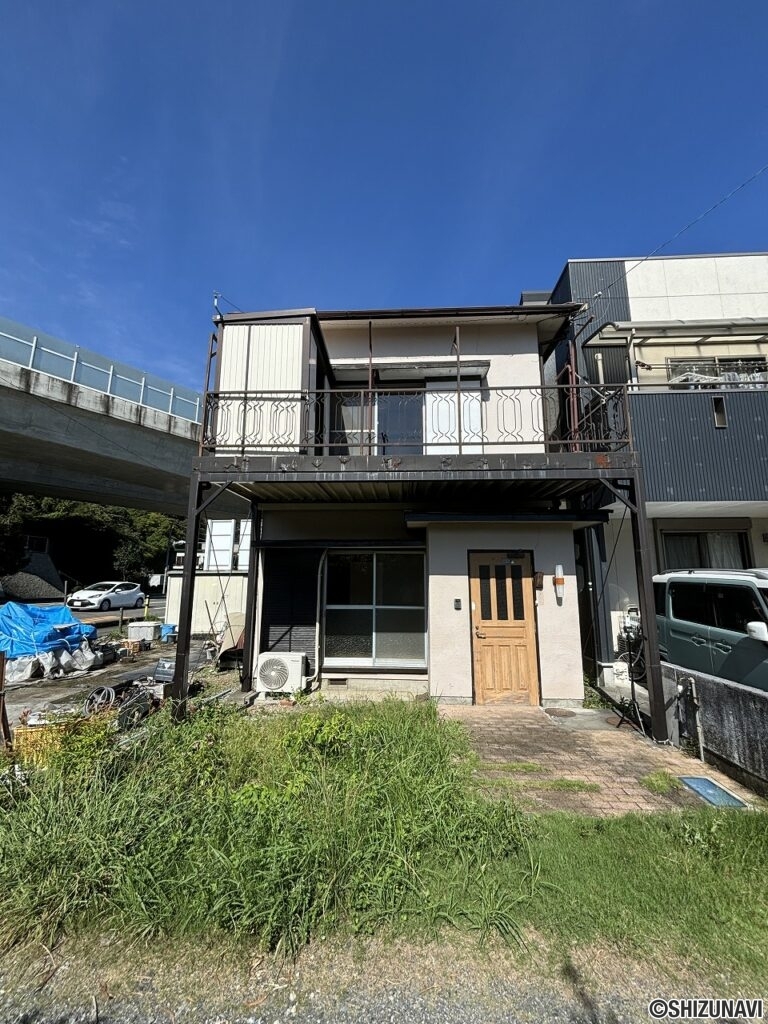 静岡市葵区大岩4丁目　南西向きの陽当たり良好な中古住宅の画像