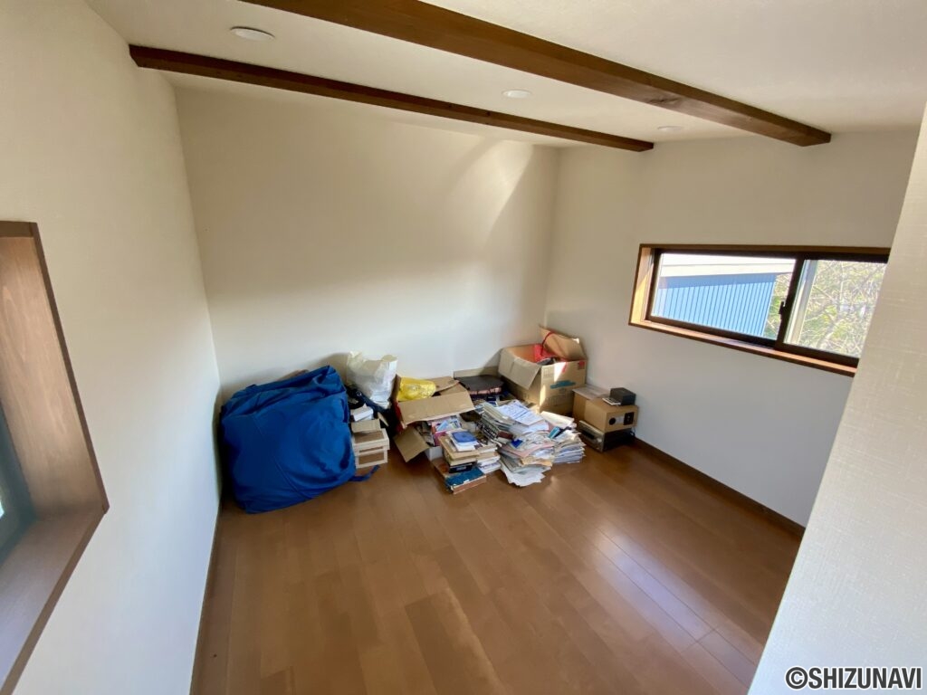 小屋敷　小屋裏