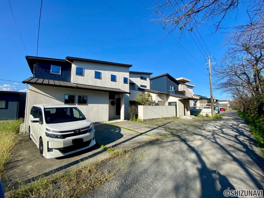 小屋敷　駐車場