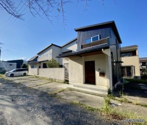 焼津市小屋敷　中古住宅の物件画像