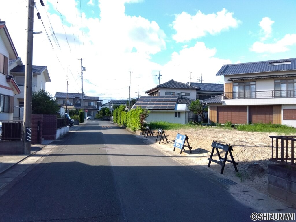 前面道路(南→北)