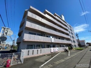 ラフォーレ下川原　5階　南西向きバルコニー　利便性の高いお買い物環境の物件画像