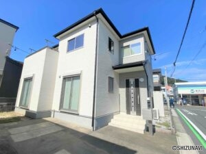 浜名区引佐町井伊谷　中古住宅　4LDKの物件画像