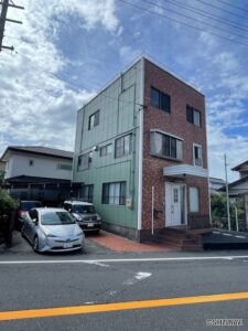 【過去大規模リフォーム実施済！】岡部町三輪　3階建ての中古住宅の物件画像