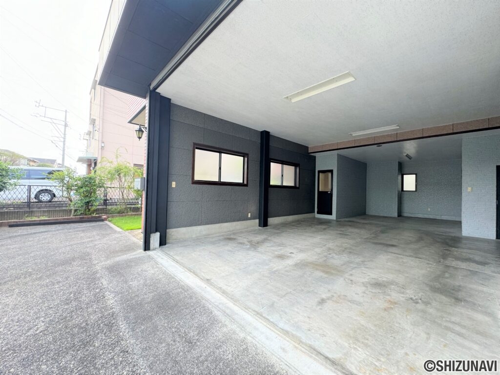 静岡市駿河区池田　オフィス、ガレージ、倉庫付き住宅の画像