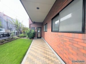 【仲介手数料不要】静岡市駿河区池田　オフィス、ガレージ、倉庫付き住宅の物件画像