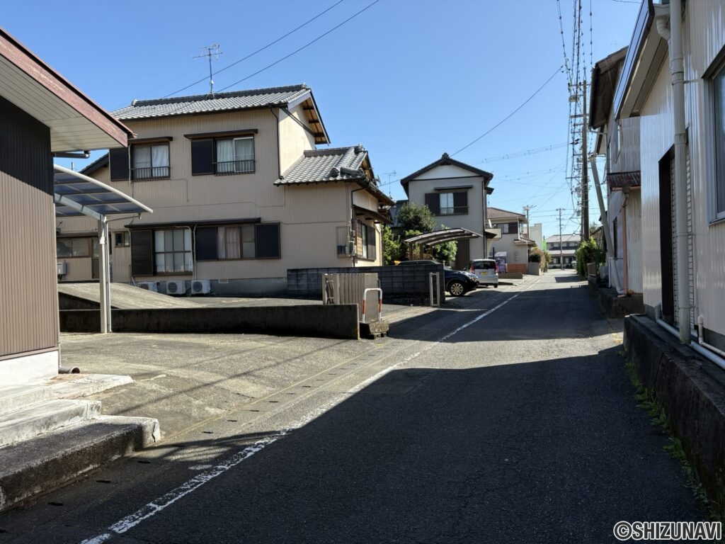 牧之原市静波　前面道路