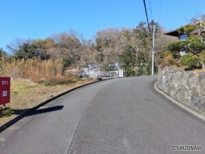 函南町上沢　売り土地　前面道路