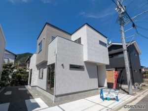 静岡市駿河区向敷地4丁目　新築一戸建て　３LDK　R7.1月完成の物件画像
