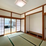 【リフォーム済/１階6帖和室】畳の表替え・クロス・障子の張替えを行いました。１階にＬＤＫ以外の居室があると、将来的な居室や来客用等、柔軟にお使いいただけます。