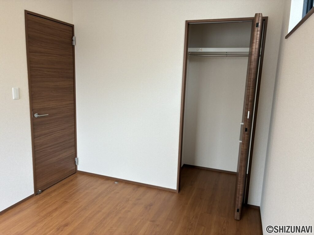 洋室5.0帖　収納