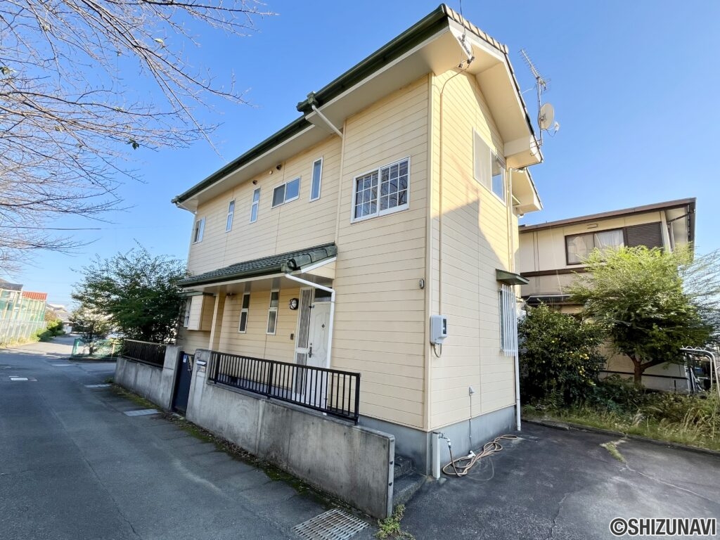 田沼二丁目　中古住宅