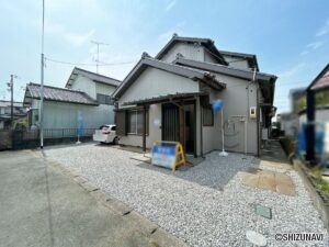 【リフォーム済/外観】別角度です。外壁の塗装を行いました。購入後にご自身ですぐに塗装の必要がないのは嬉しいポイントです。