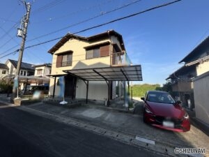 【リフォーム済/外観】外観を別角度から撮影した写真です。外壁塗装、瓦の点検等を行いました。