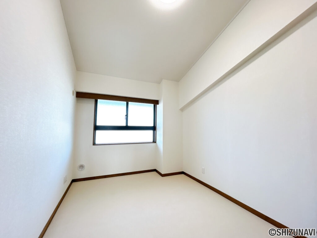 【リフォーム済/6帖洋室】別角度