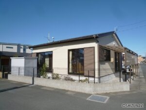 浜松市浜名区西中瀬一丁目　南東角地　平屋建　2DKの物件画像