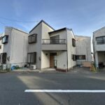 【リフォーム後/外観別アングル】外壁と屋根の塗装を行いました。購入後すぐの塗り直しが必要ないのは嬉しいですね。