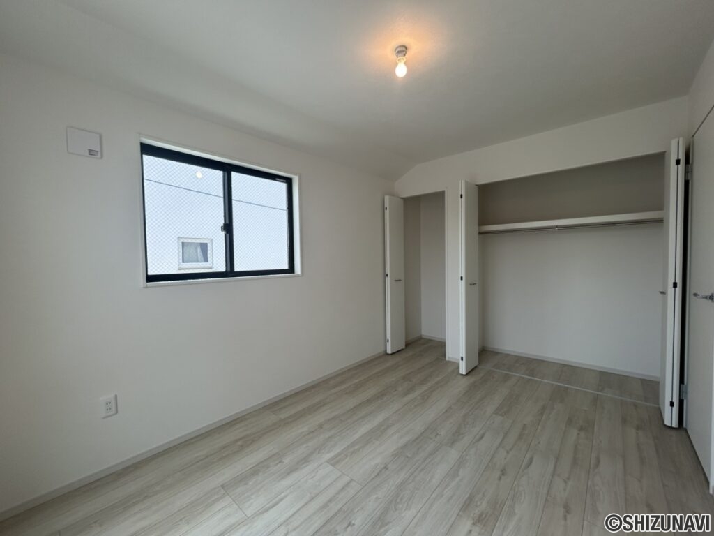 葵区　新築　部屋