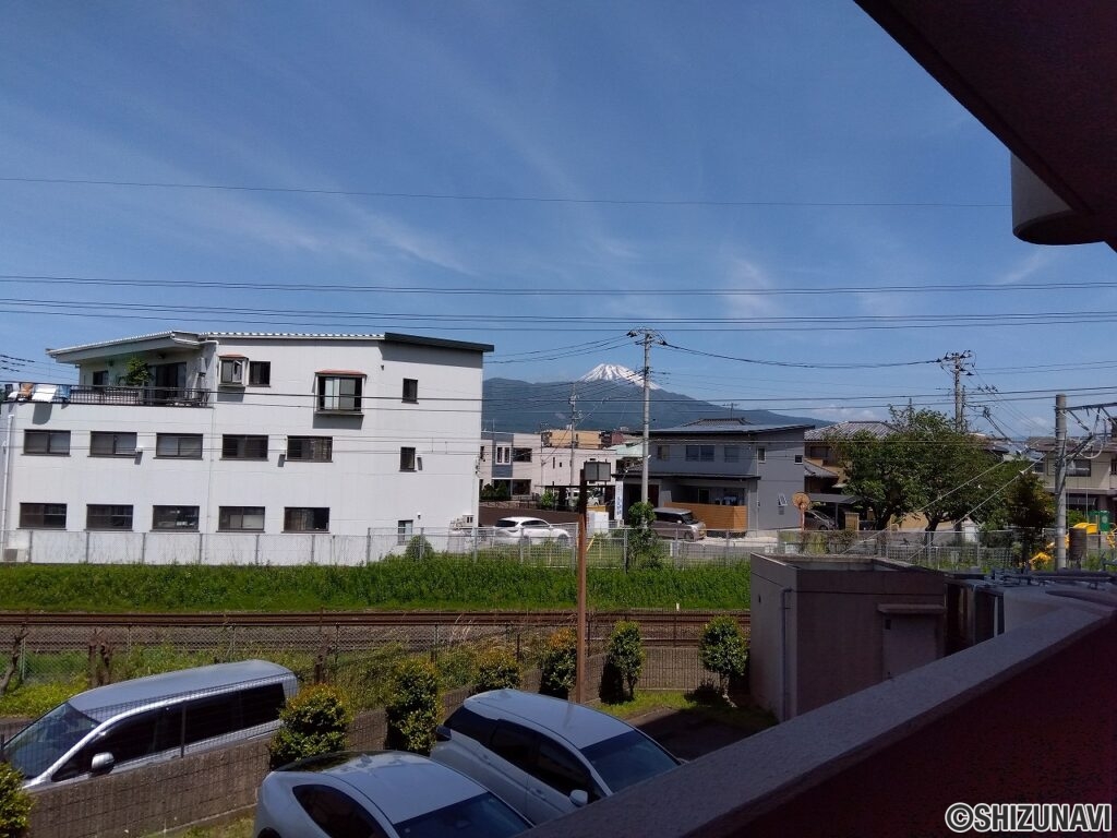 廊下側からは富士山を眺めることができます。