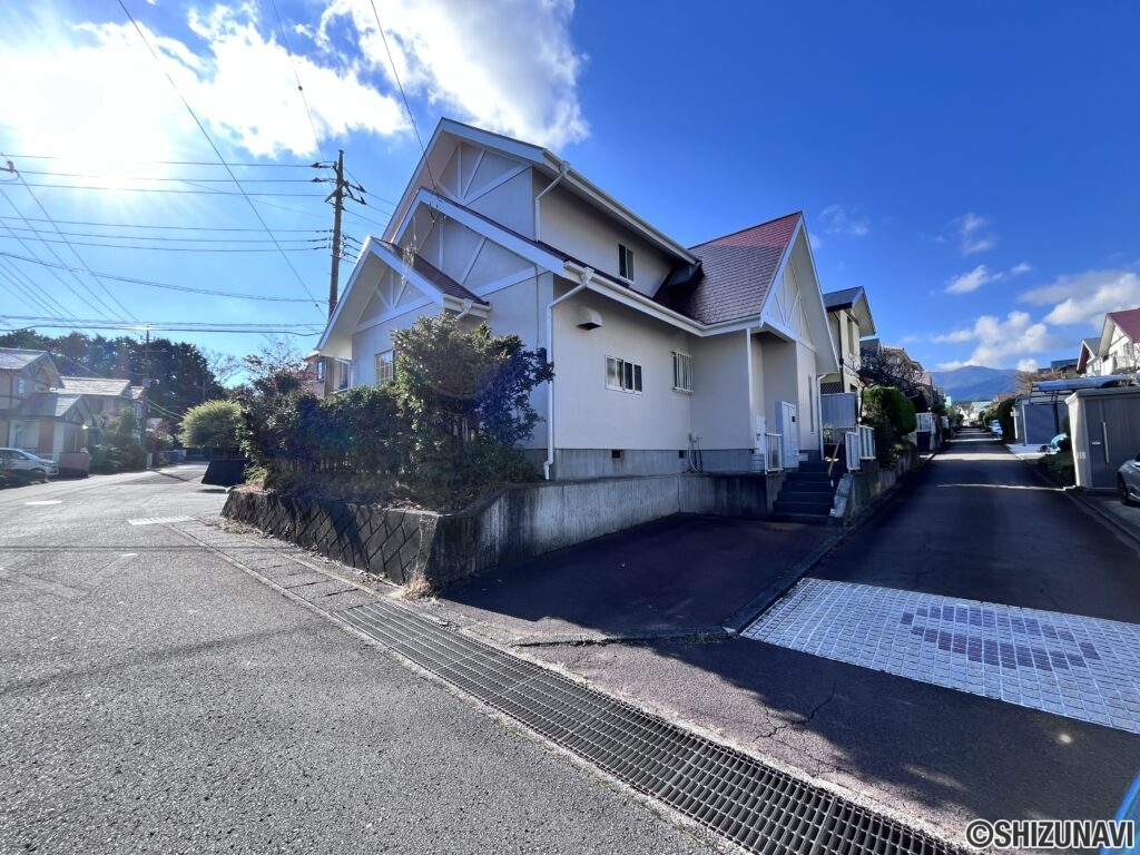 裾野市千福が丘　戸建て　外観